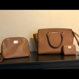 Michael Kors Saffiano Leather Handbag set, wallet